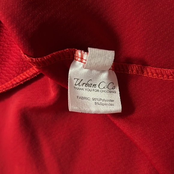 Beautiful red skater skirt-like new condition - Picture 4 of 5